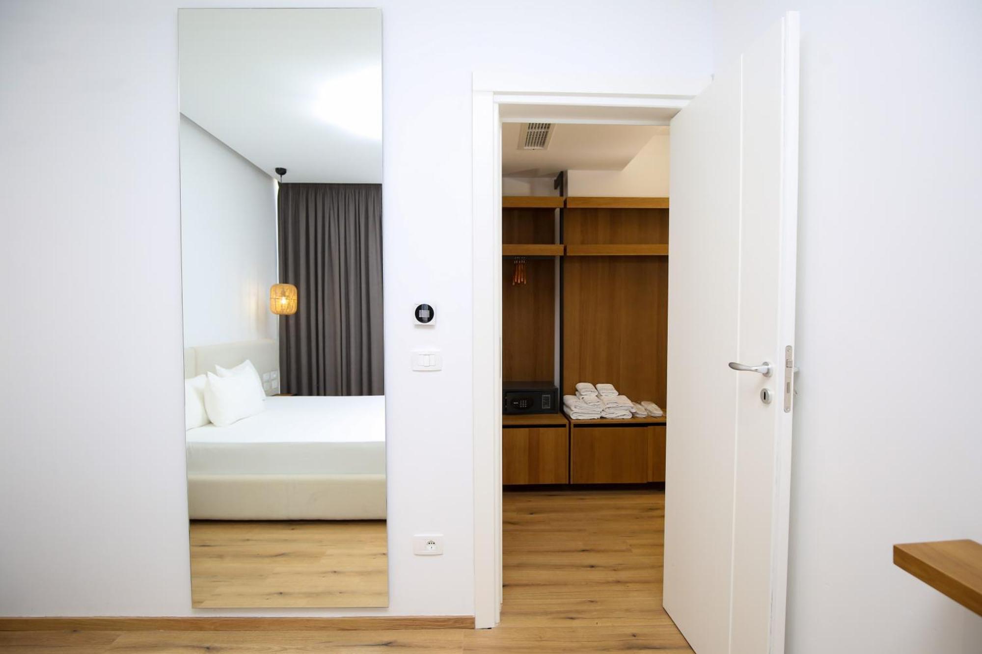 Oricon Coast Luxury Resort Orikum Ngoại thất bức ảnh
