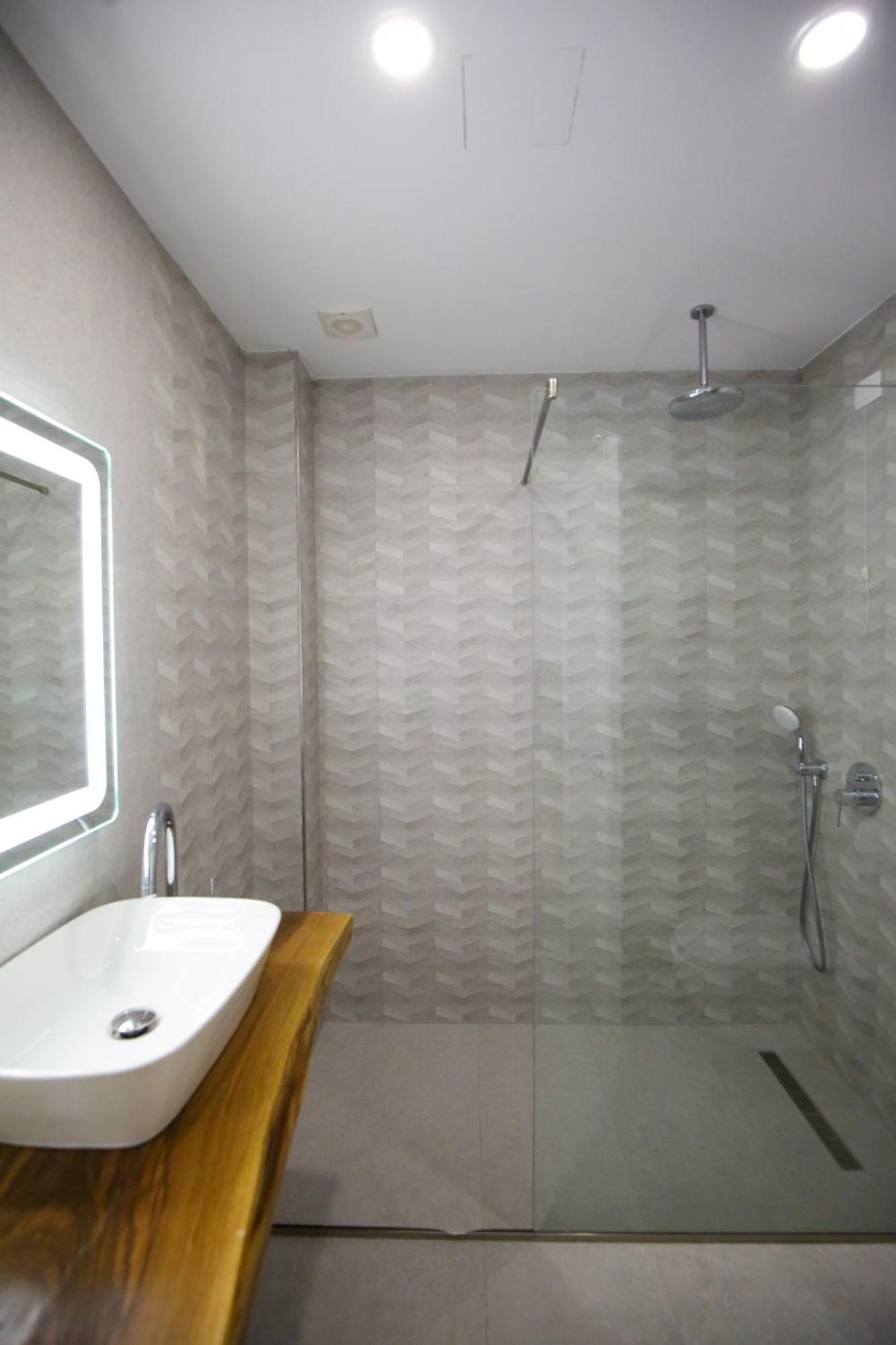 Oricon Coast Luxury Resort Orikum Ngoại thất bức ảnh