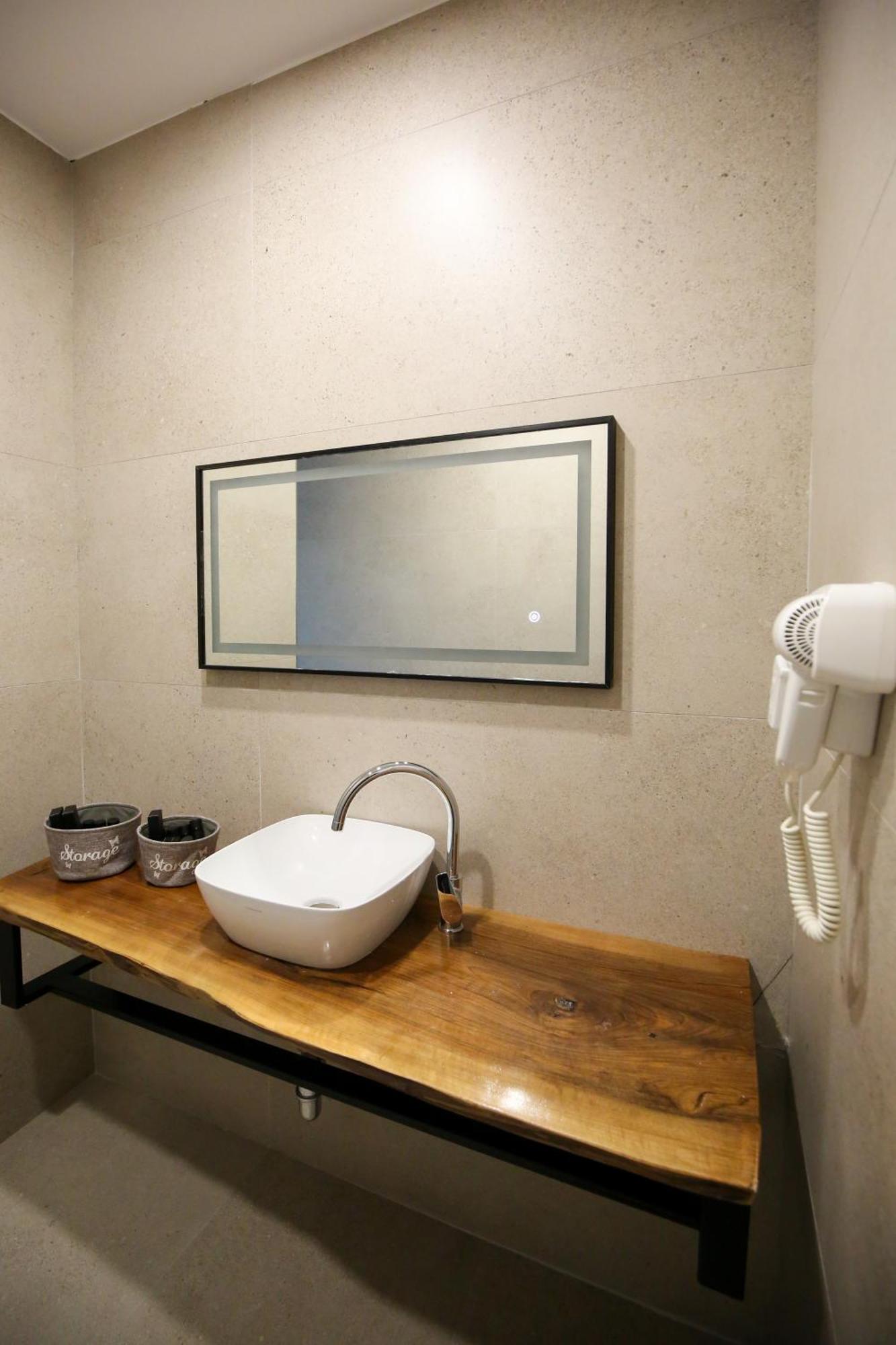 Oricon Coast Luxury Resort Orikum Ngoại thất bức ảnh